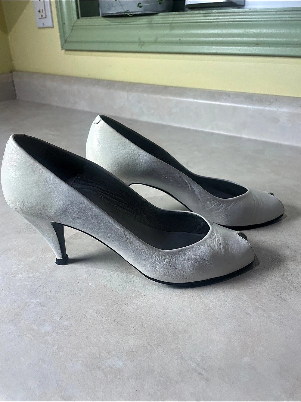 Bravo Browns Spain Peep Toe Heels White US 6 M